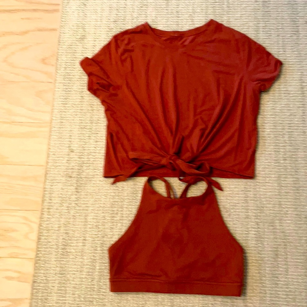 Lulu Lemon cropped T shirt with tie and matching sports bra